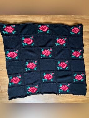 Hand Knit Blanket with Red Roses baby lap cottagecore decor handmade beautiful